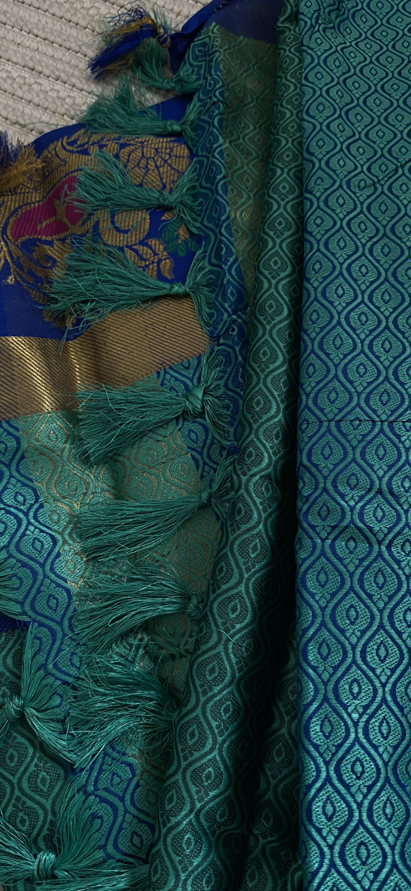 Saree Azar