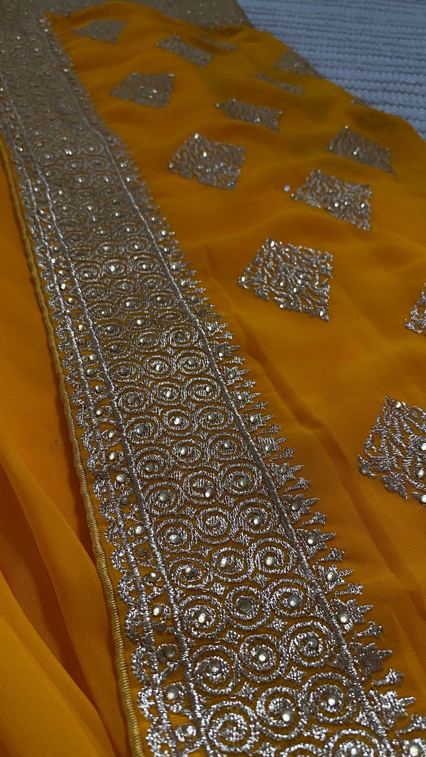 Saree Nila
