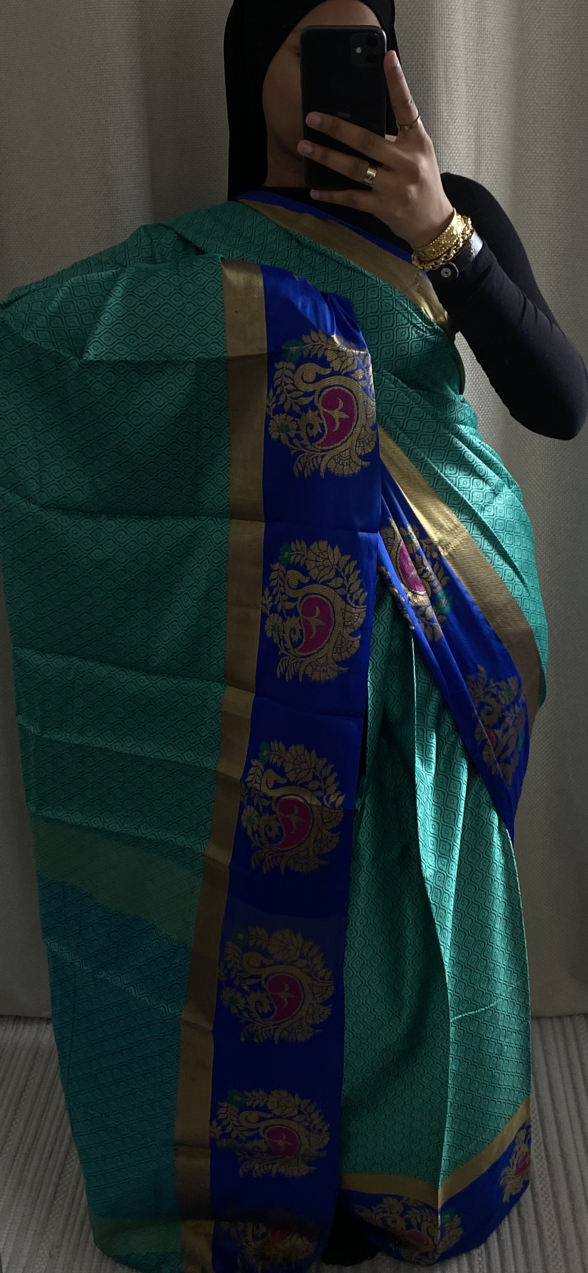 Saree Azar