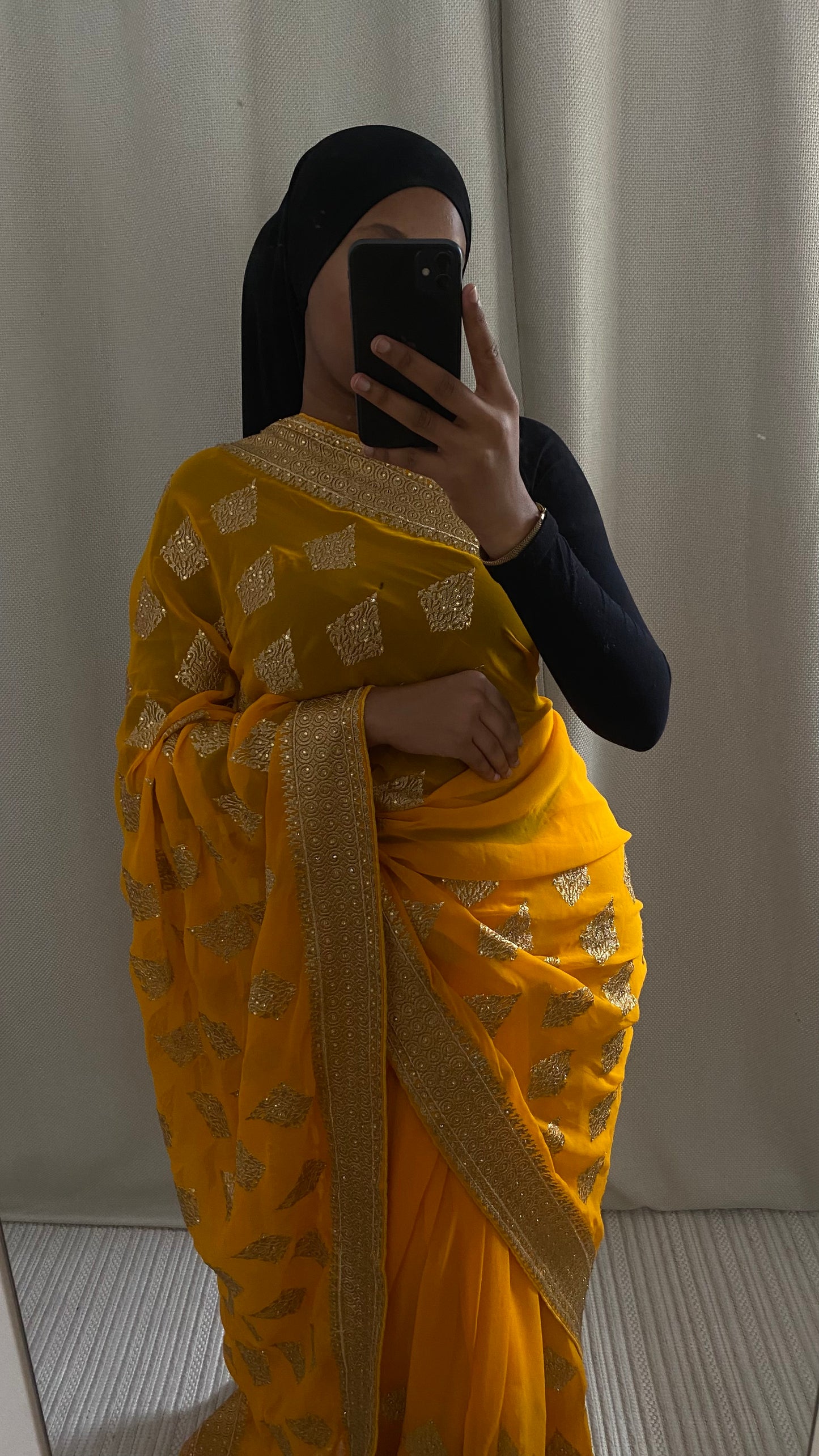 Saree Nila
