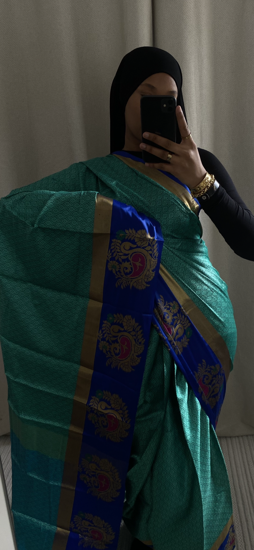 Saree Azar