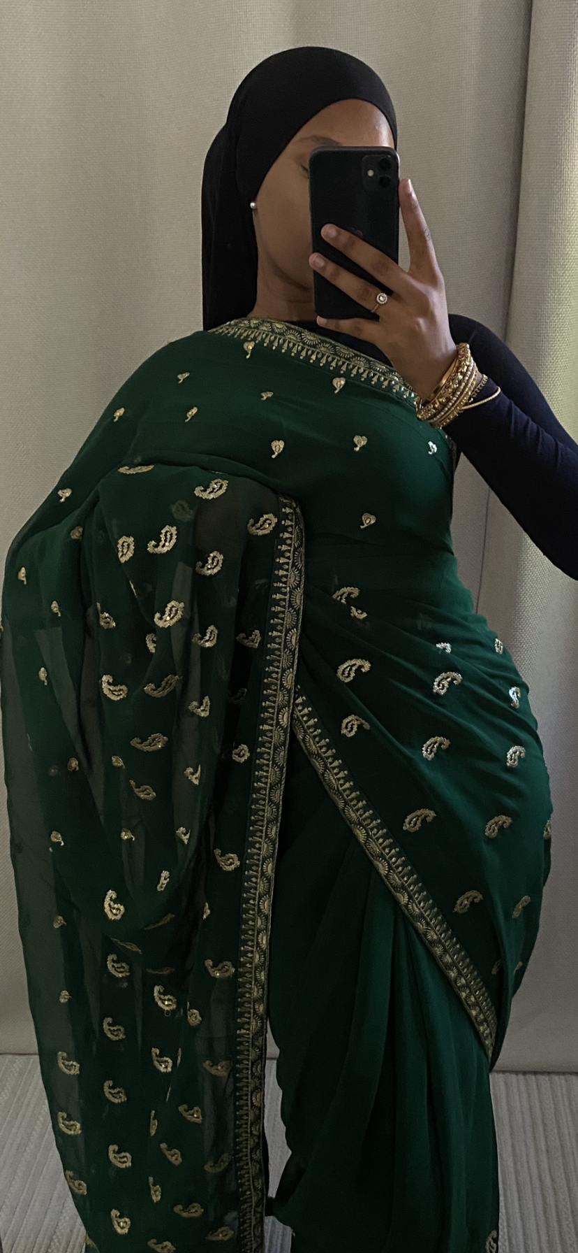 Saree Zoya