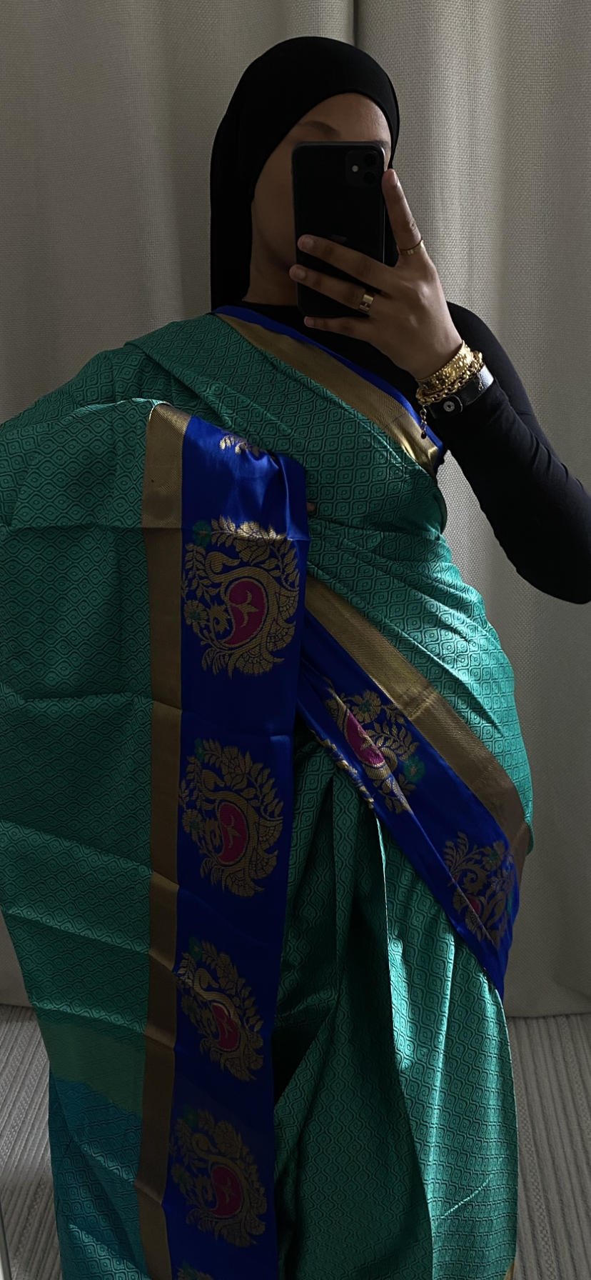 Saree Azar