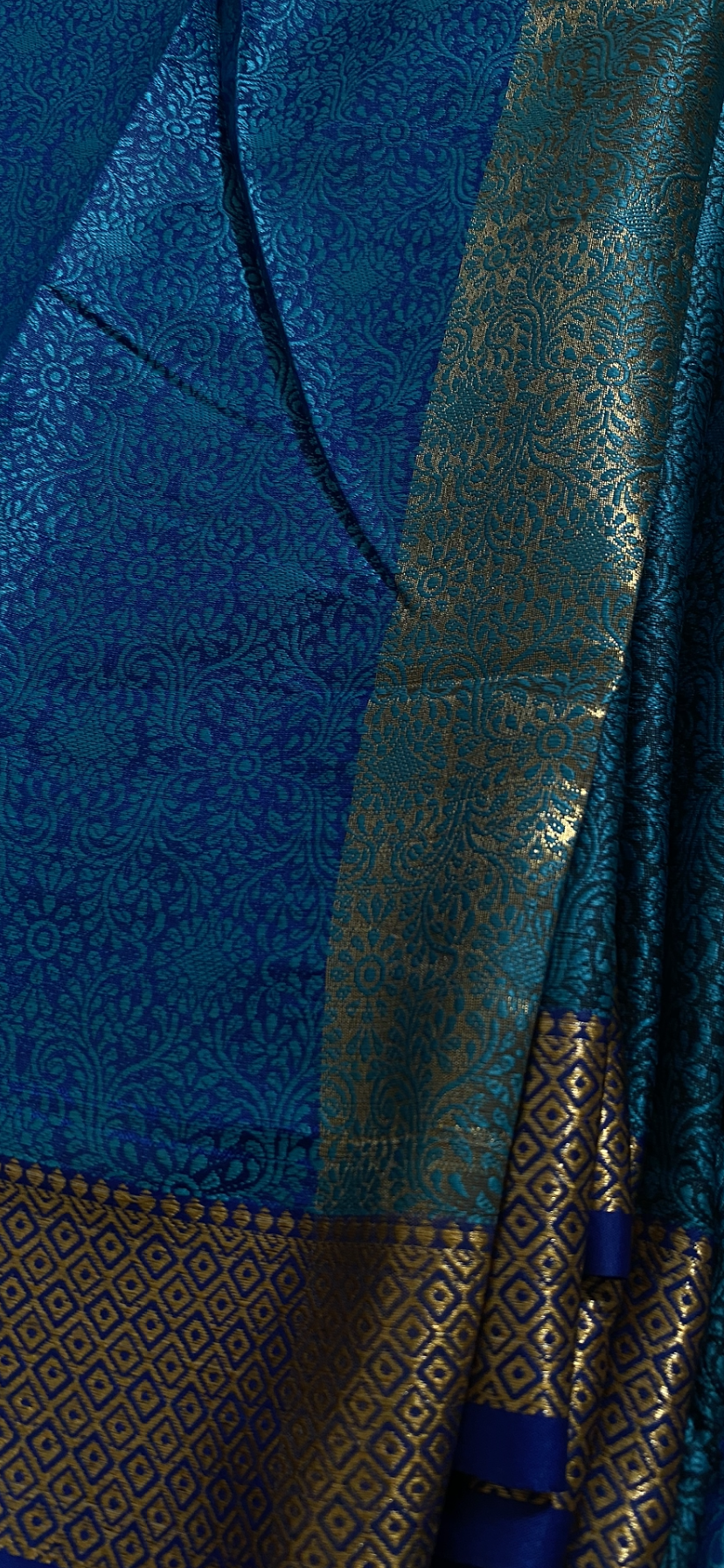 Saree Azar