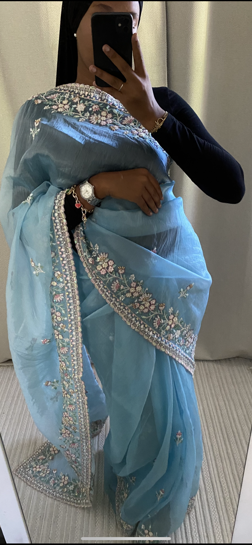 Saree Yasna bleu