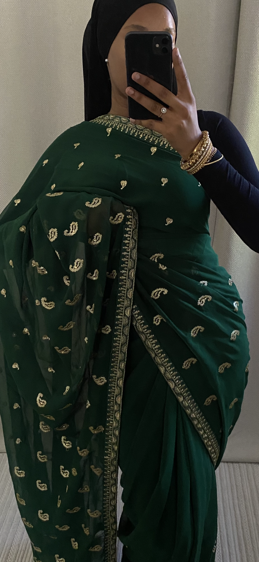 Saree Zoya
