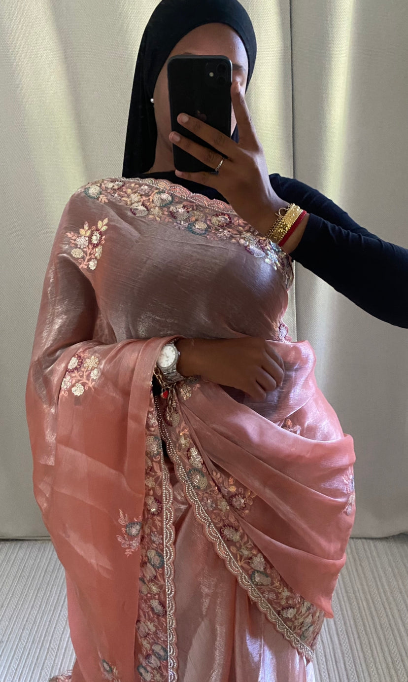 Saree Yasna rose
