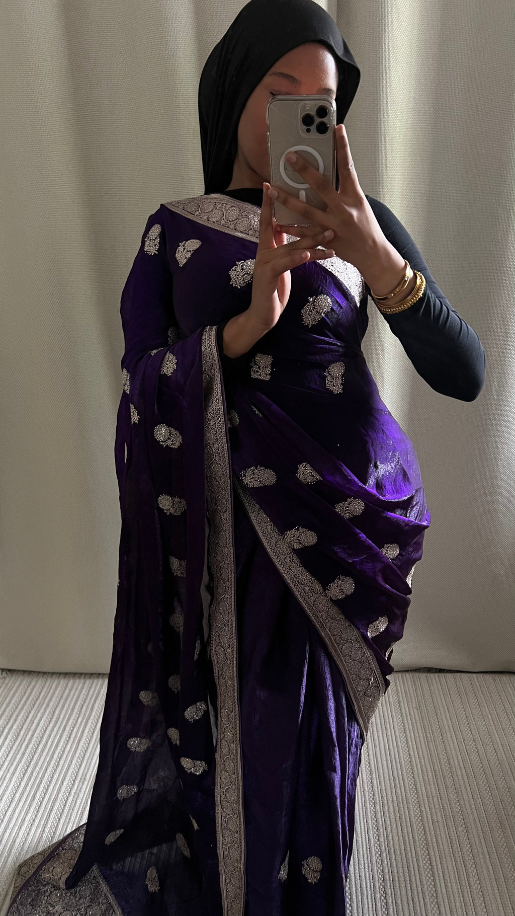 Saree Oumi