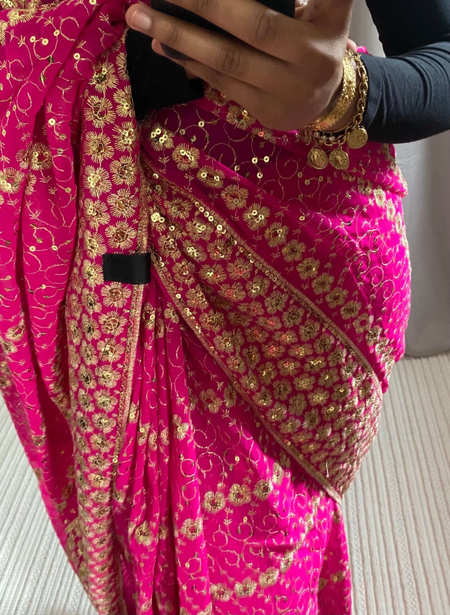 Saree pinky