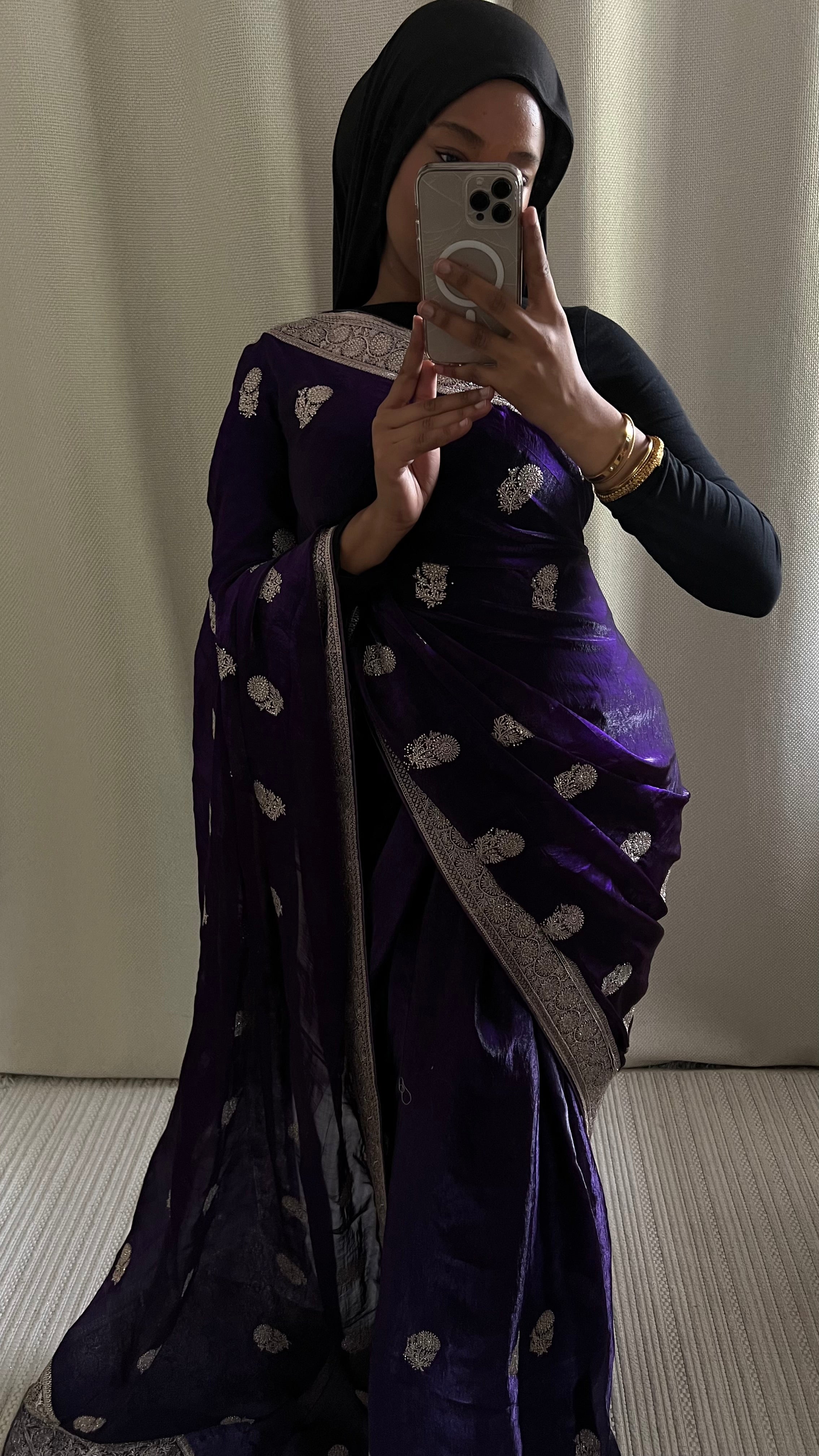Saree Oumi