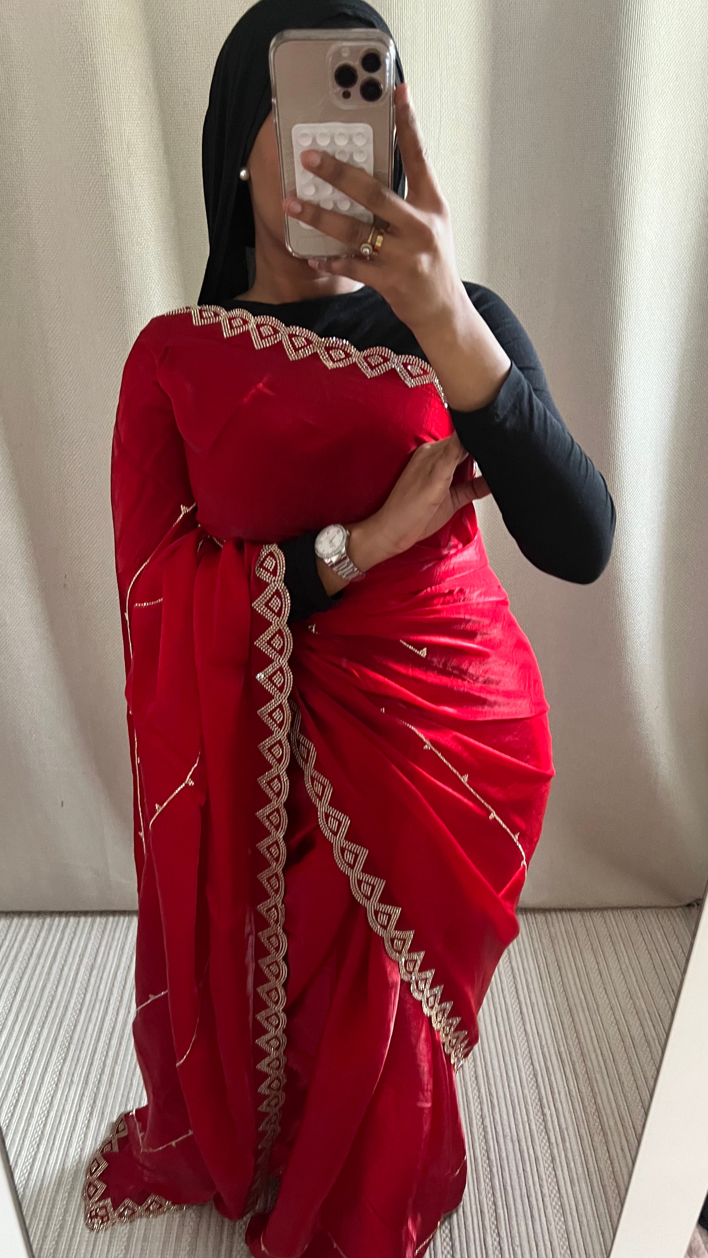 Saree Haby rouge