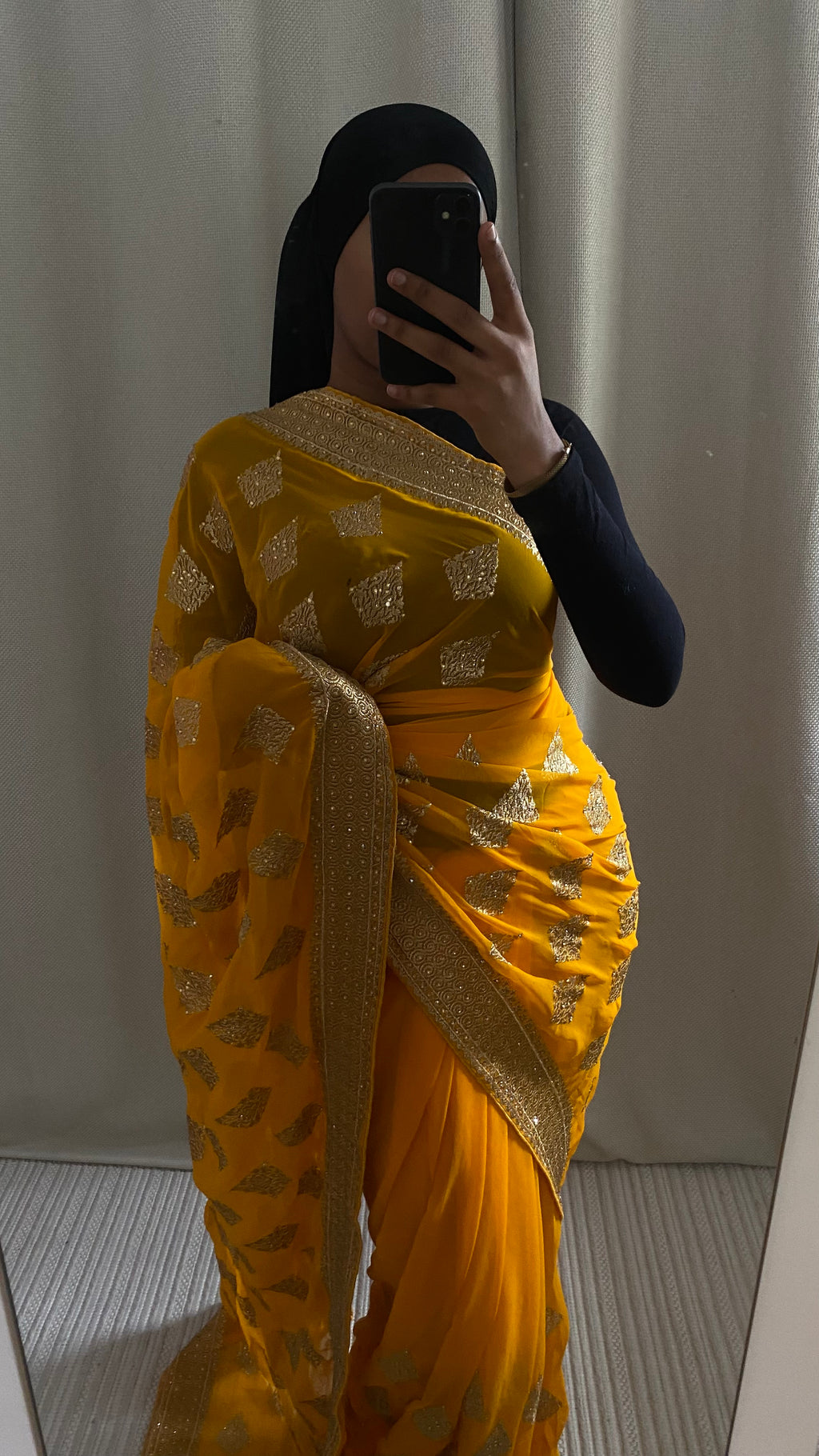 Saree Nila