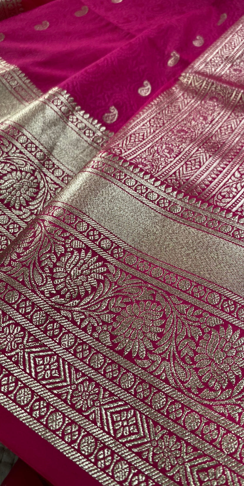 Saree Nahila