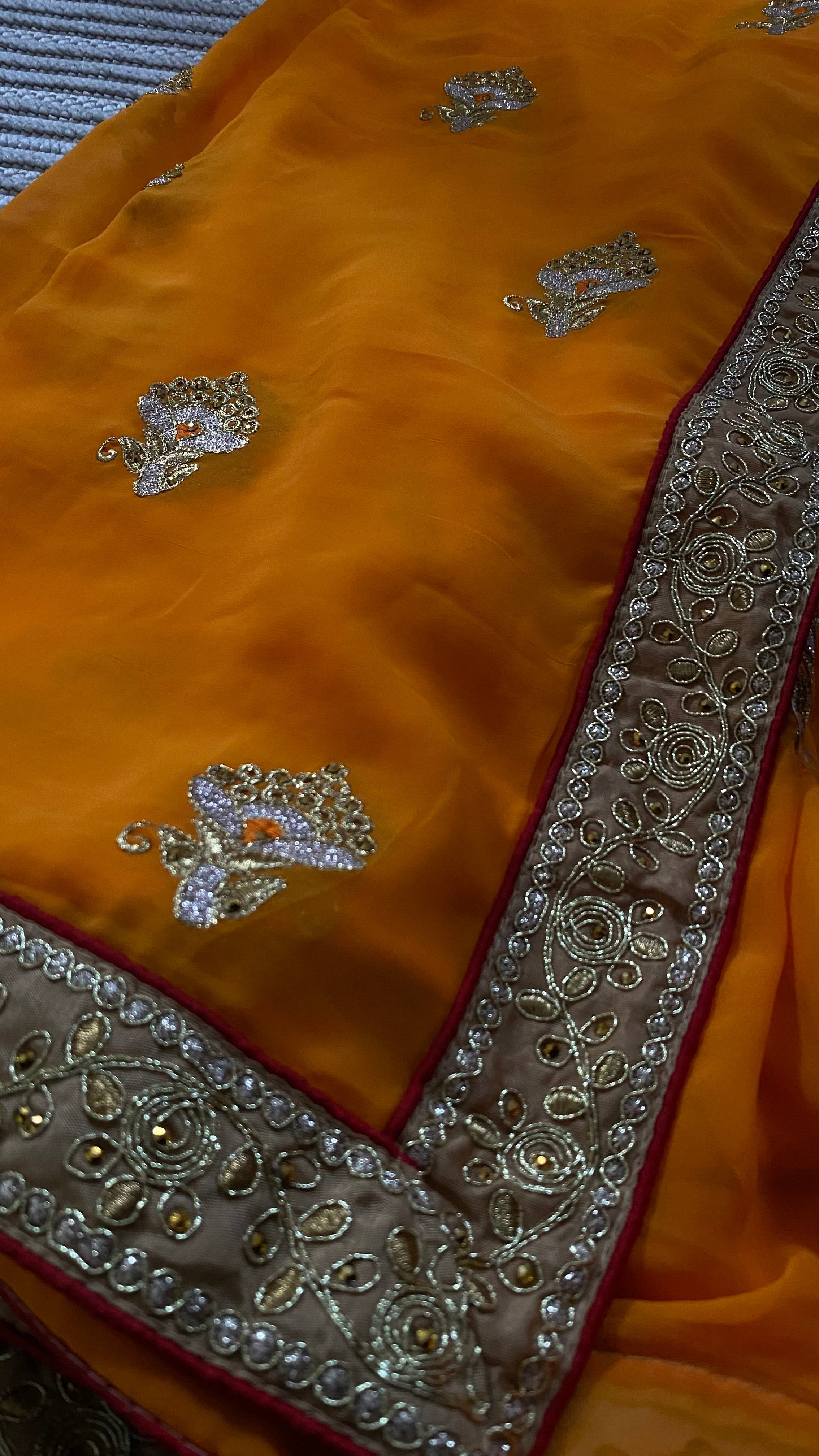 Saree Nila