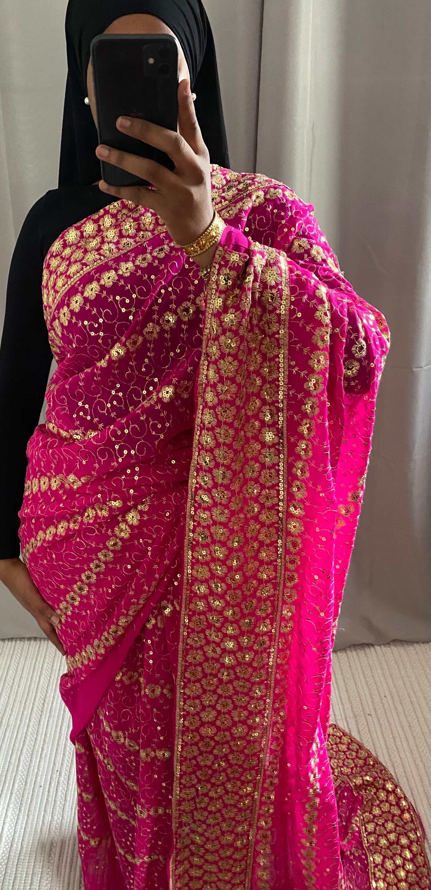 Saree pinky