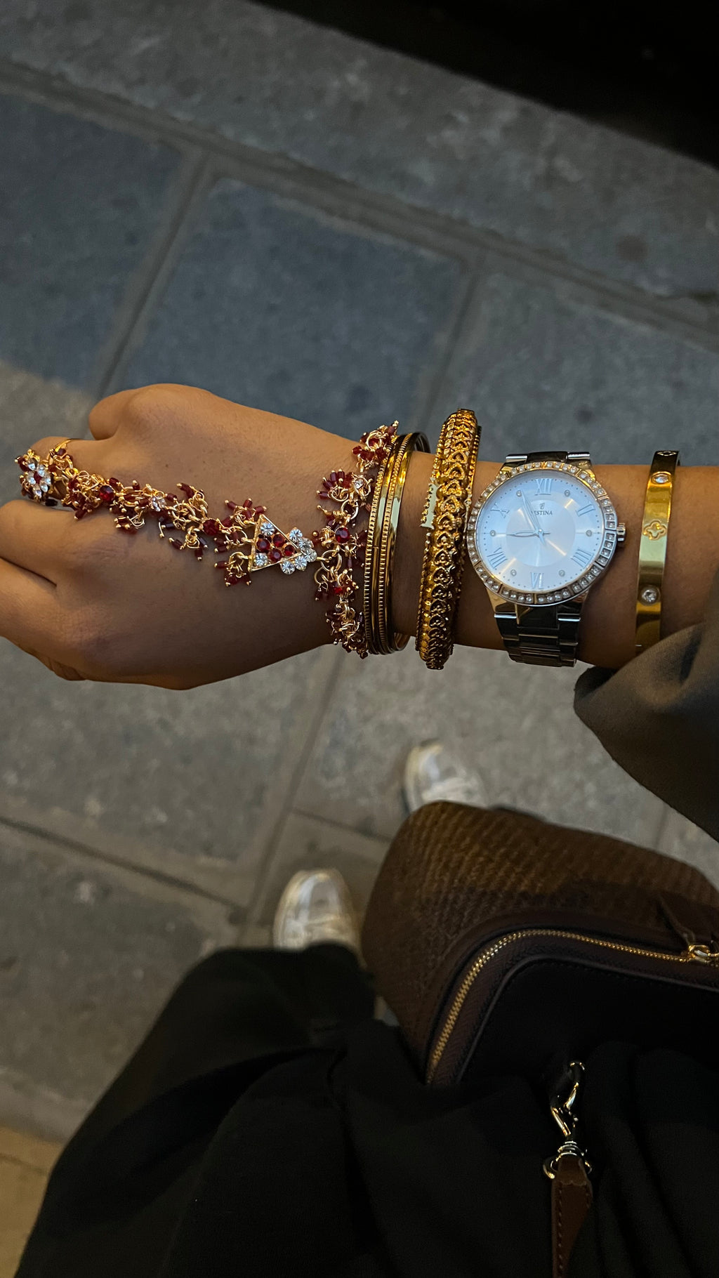 Bracelet main + bracelets