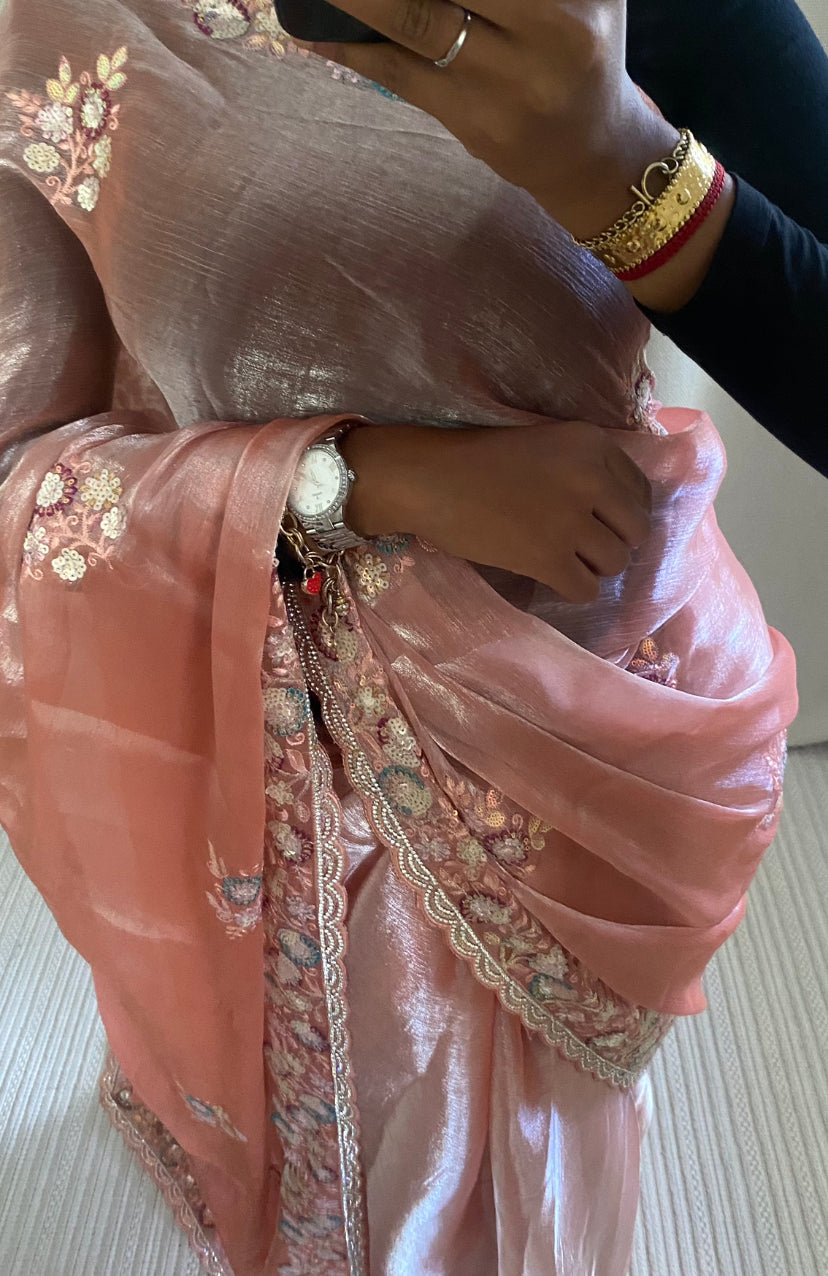 Saree Yasna rose