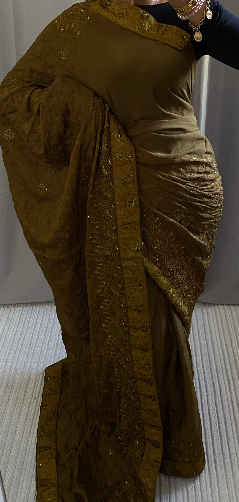 Saree Mona