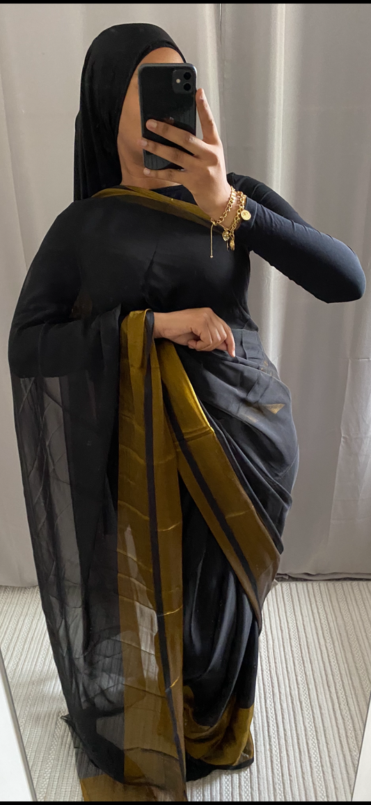 Saree Uma noir