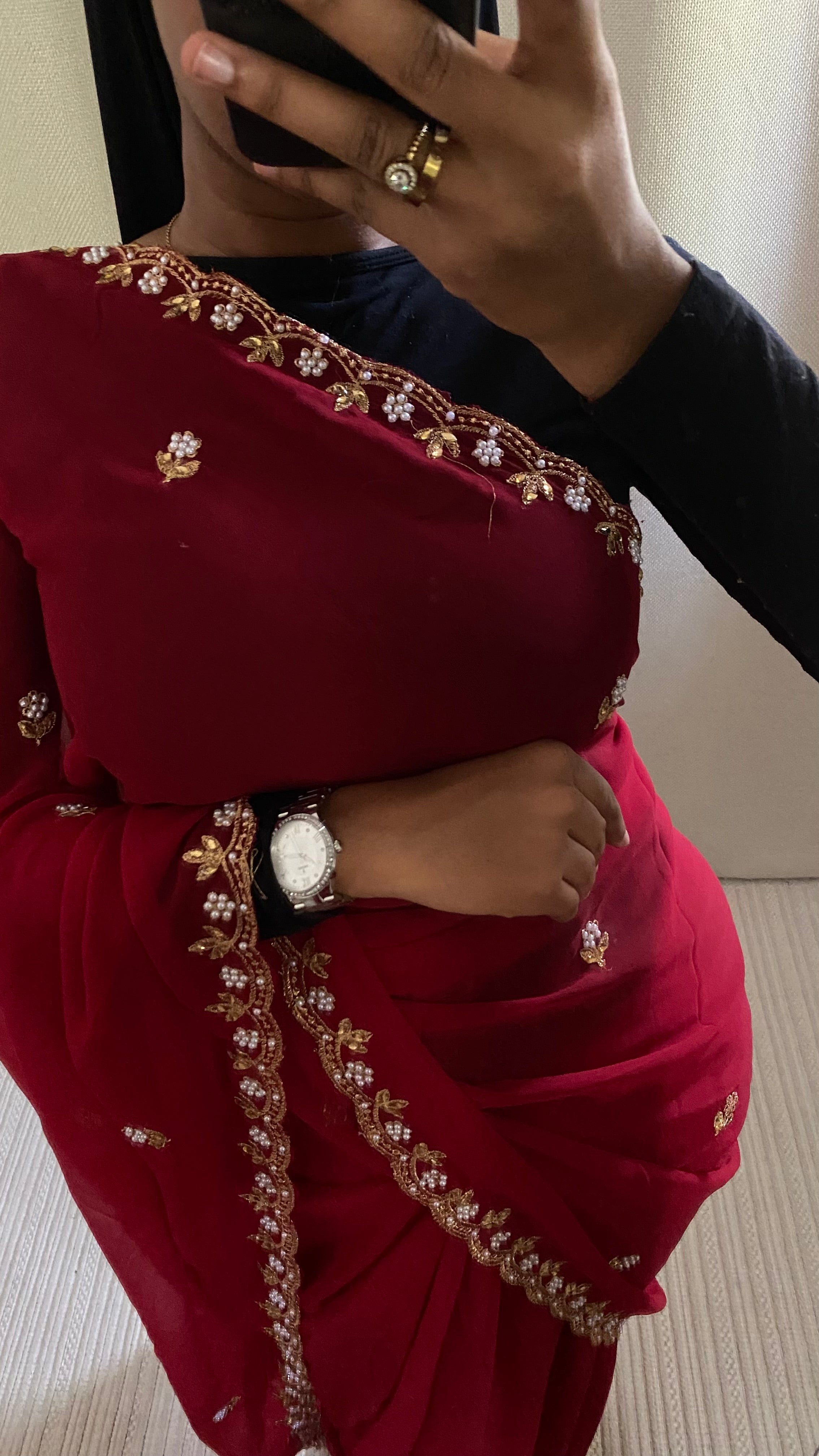 Saree saadi rouge