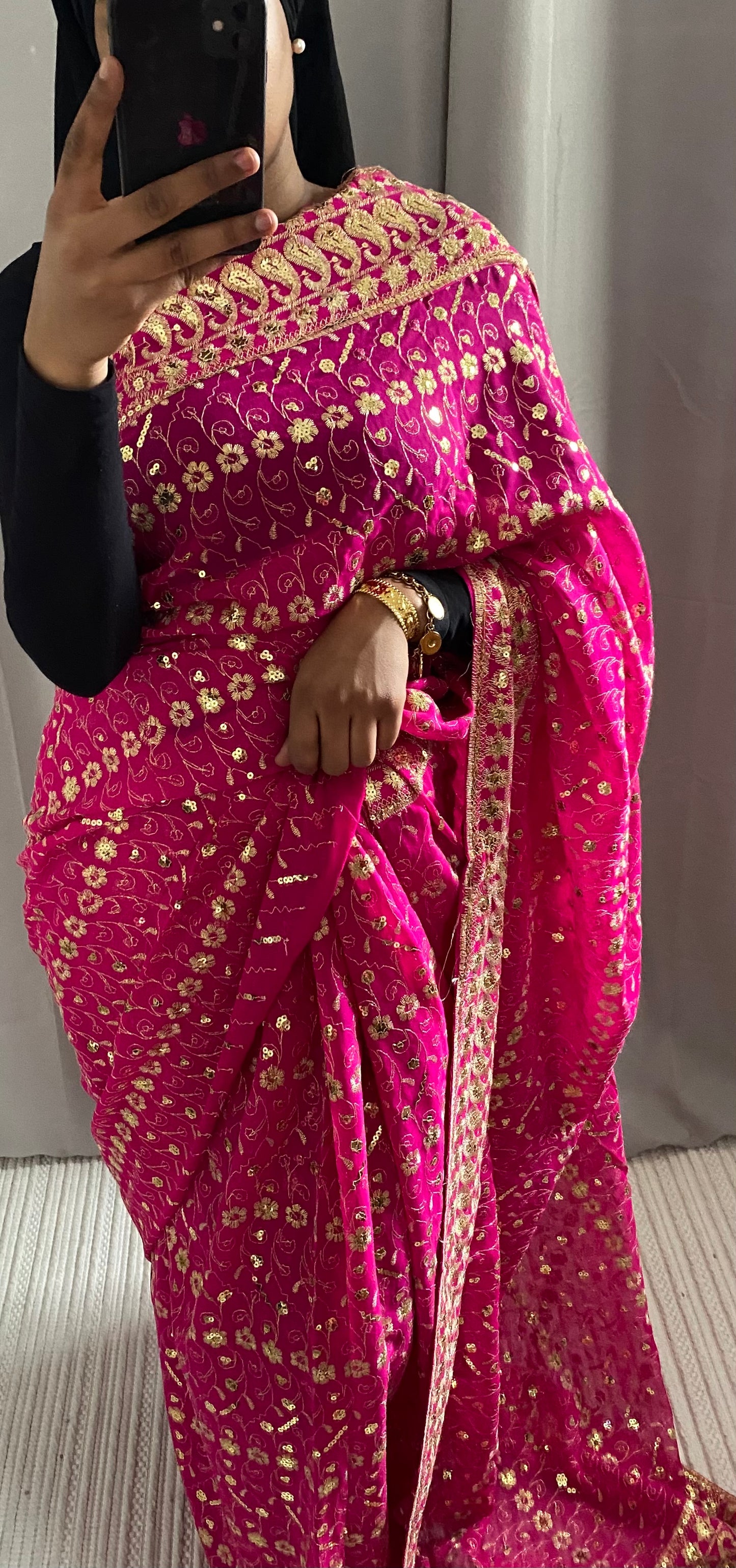 Saree pinky