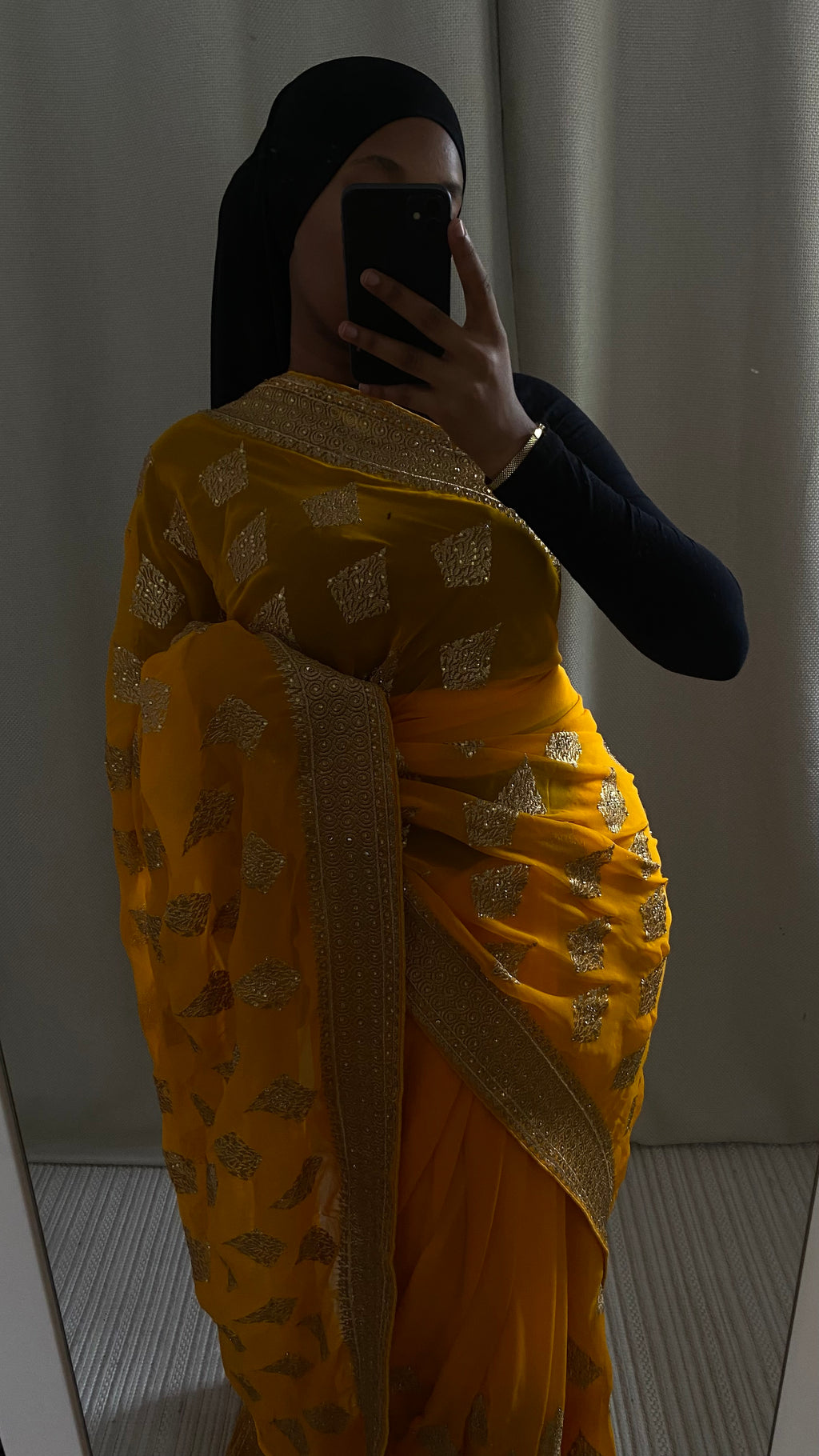 Saree Nila
