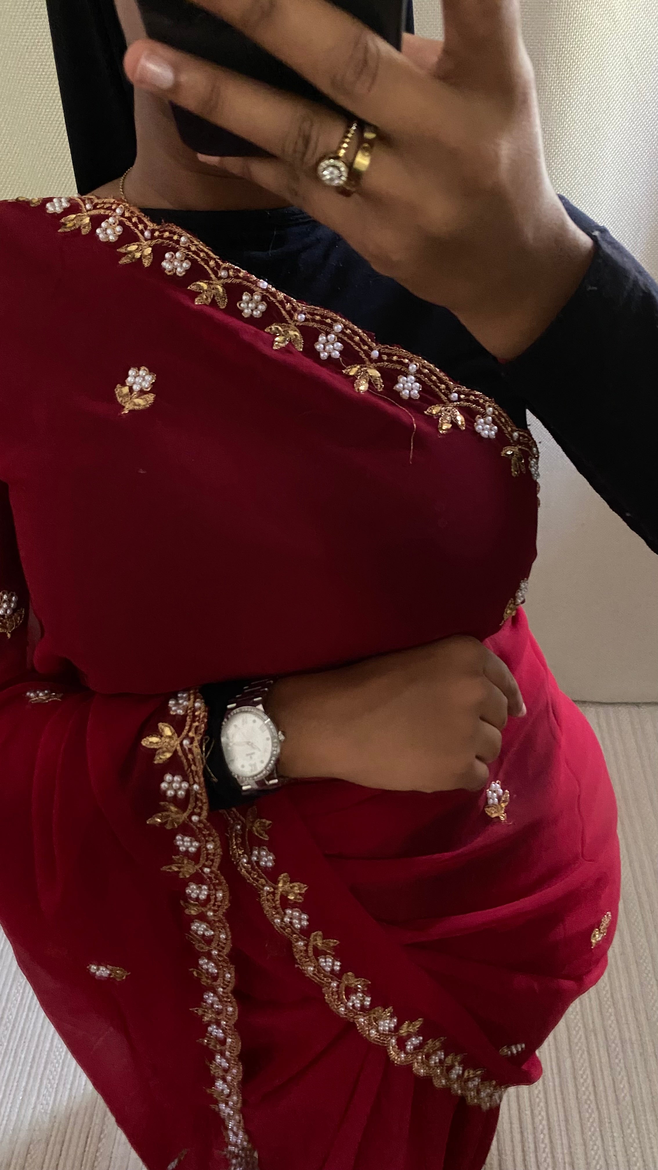 Saree saadi rouge
