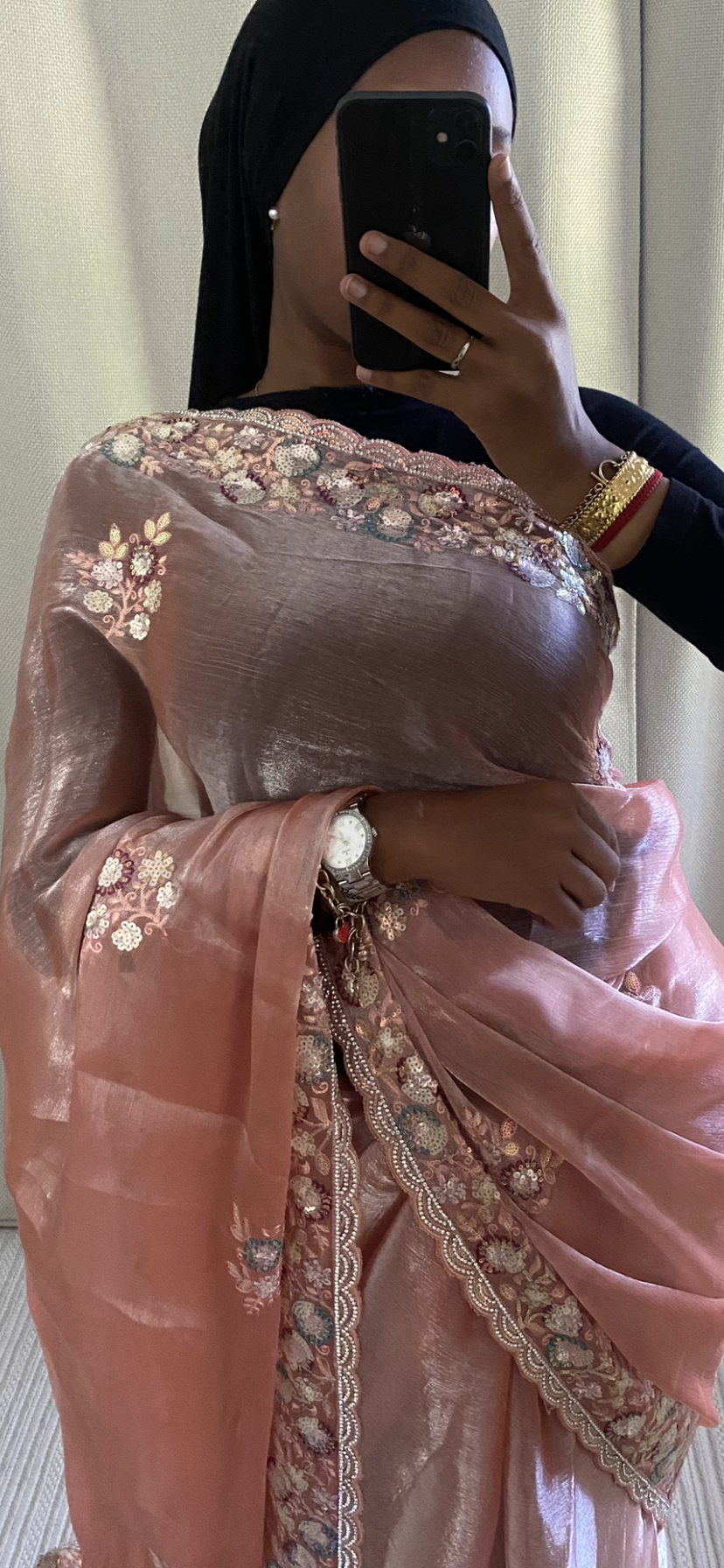 Saree Yasna rose