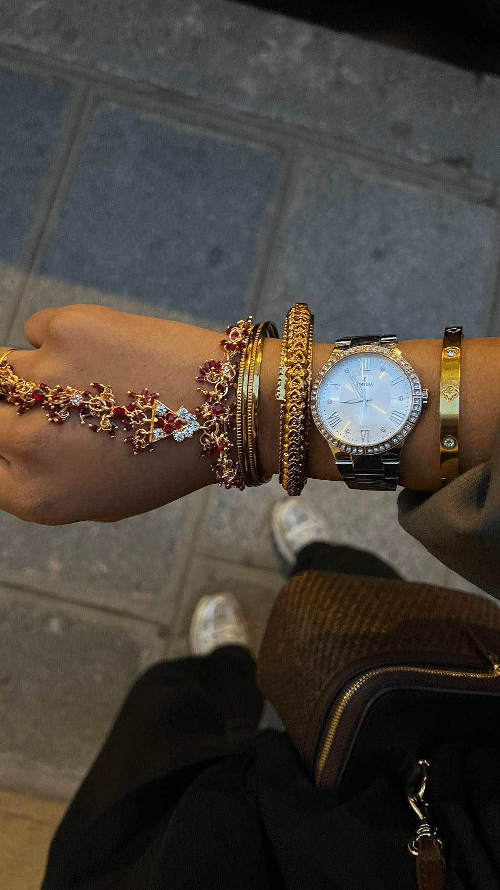 Bracelet main + bracelets