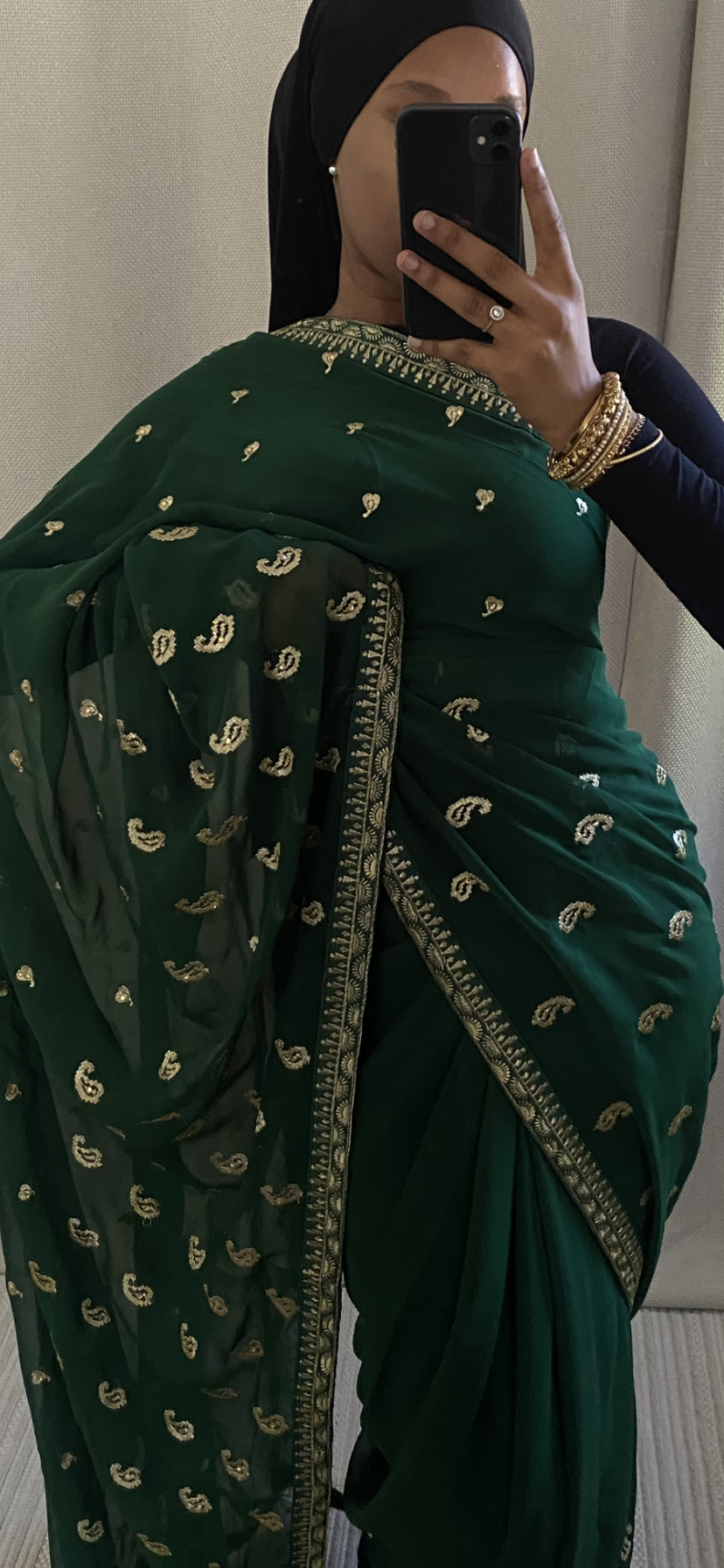 Saree Zoya
