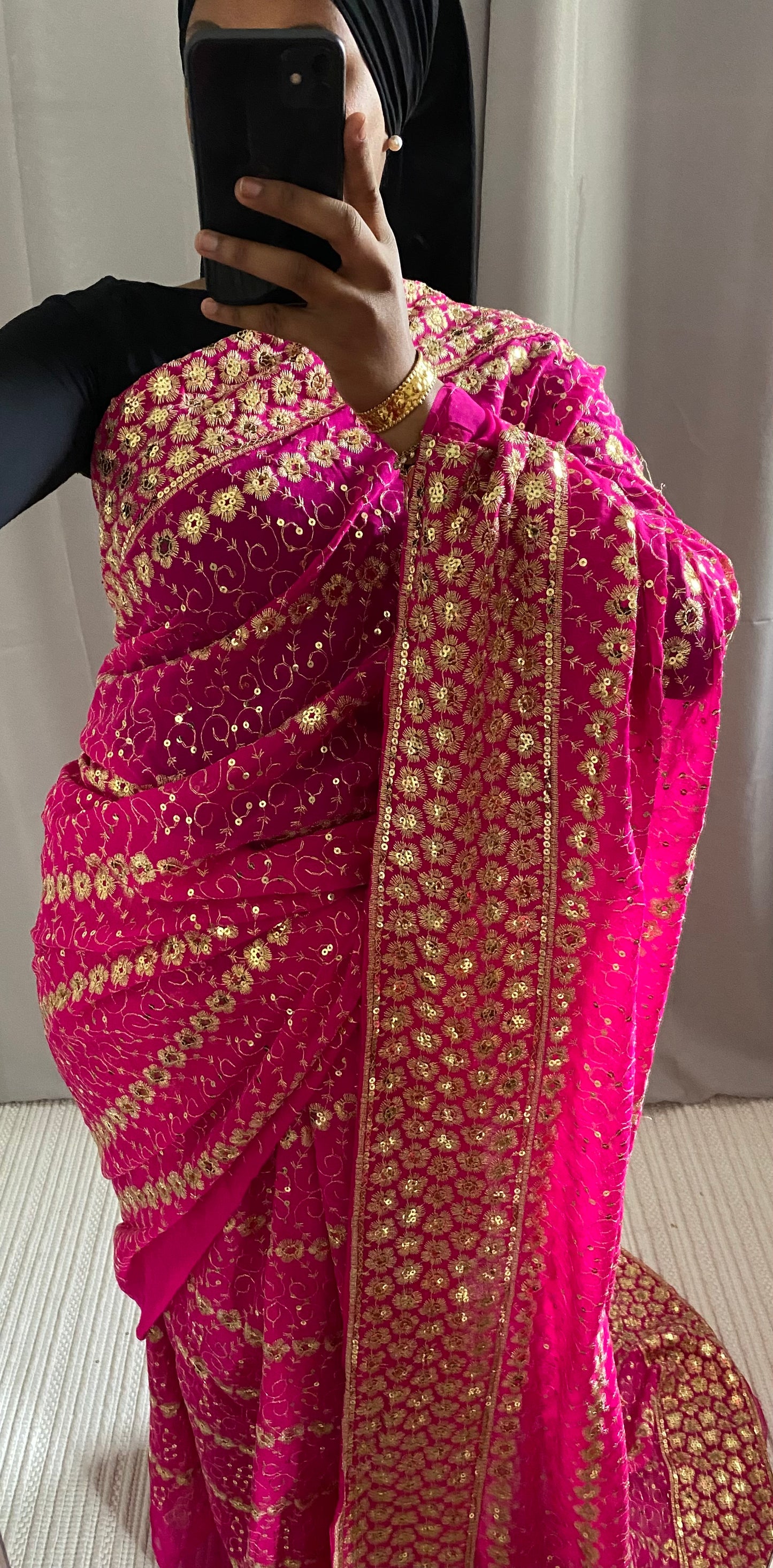 Saree pinky