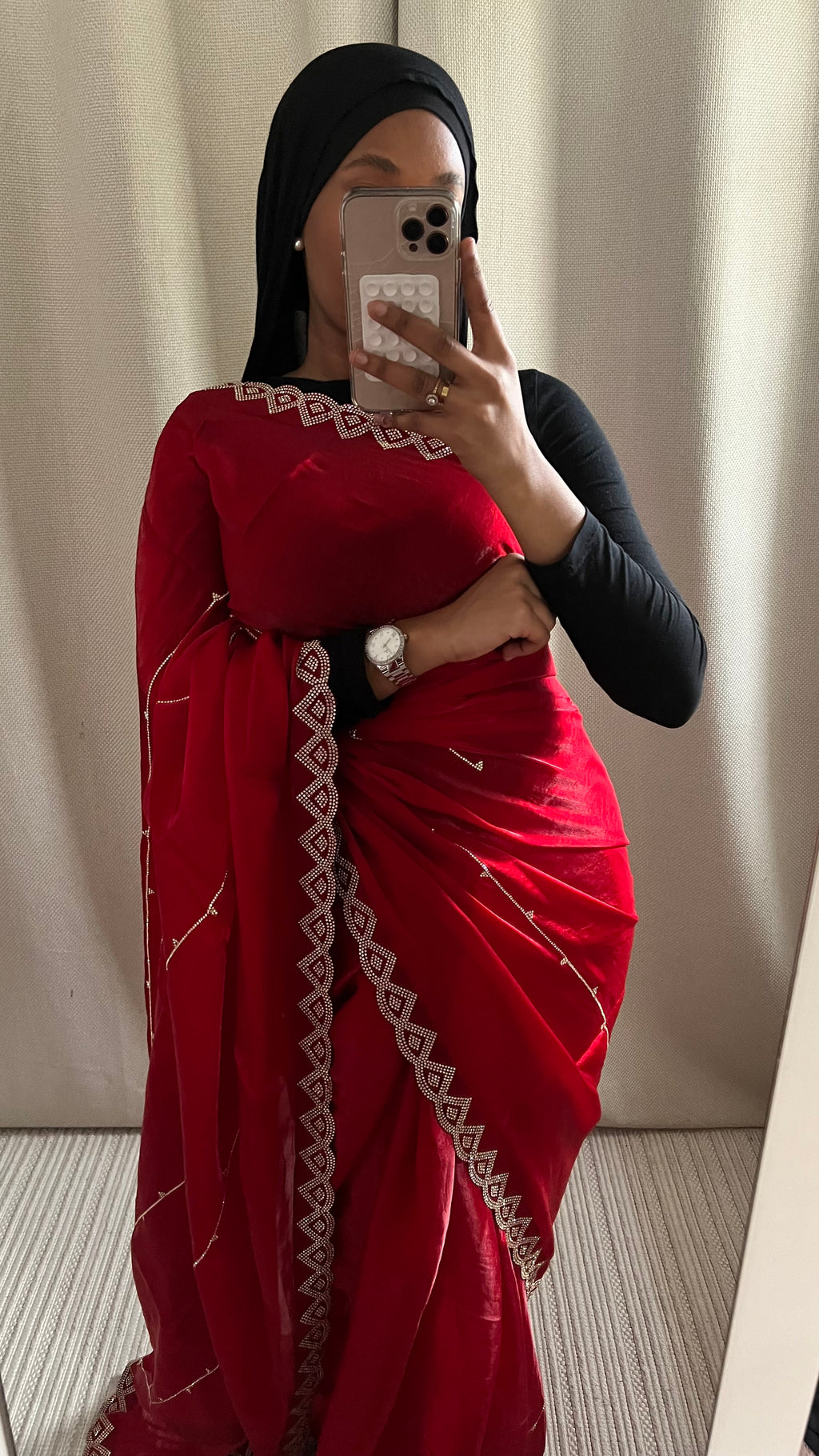 Saree Haby rouge