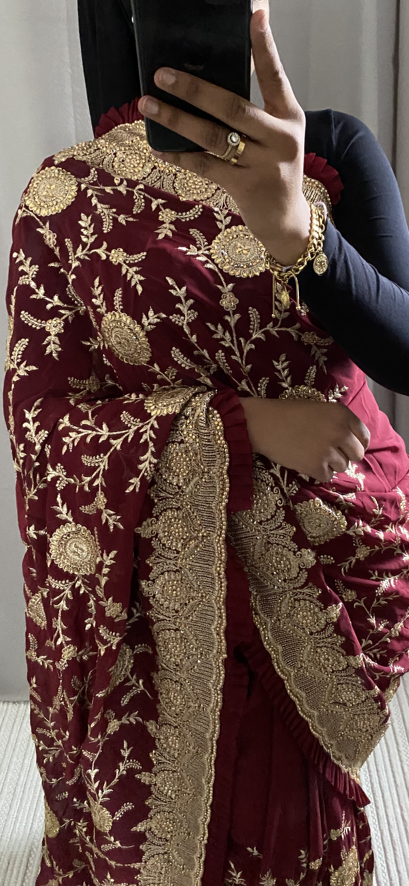 Saree Kajal rouge