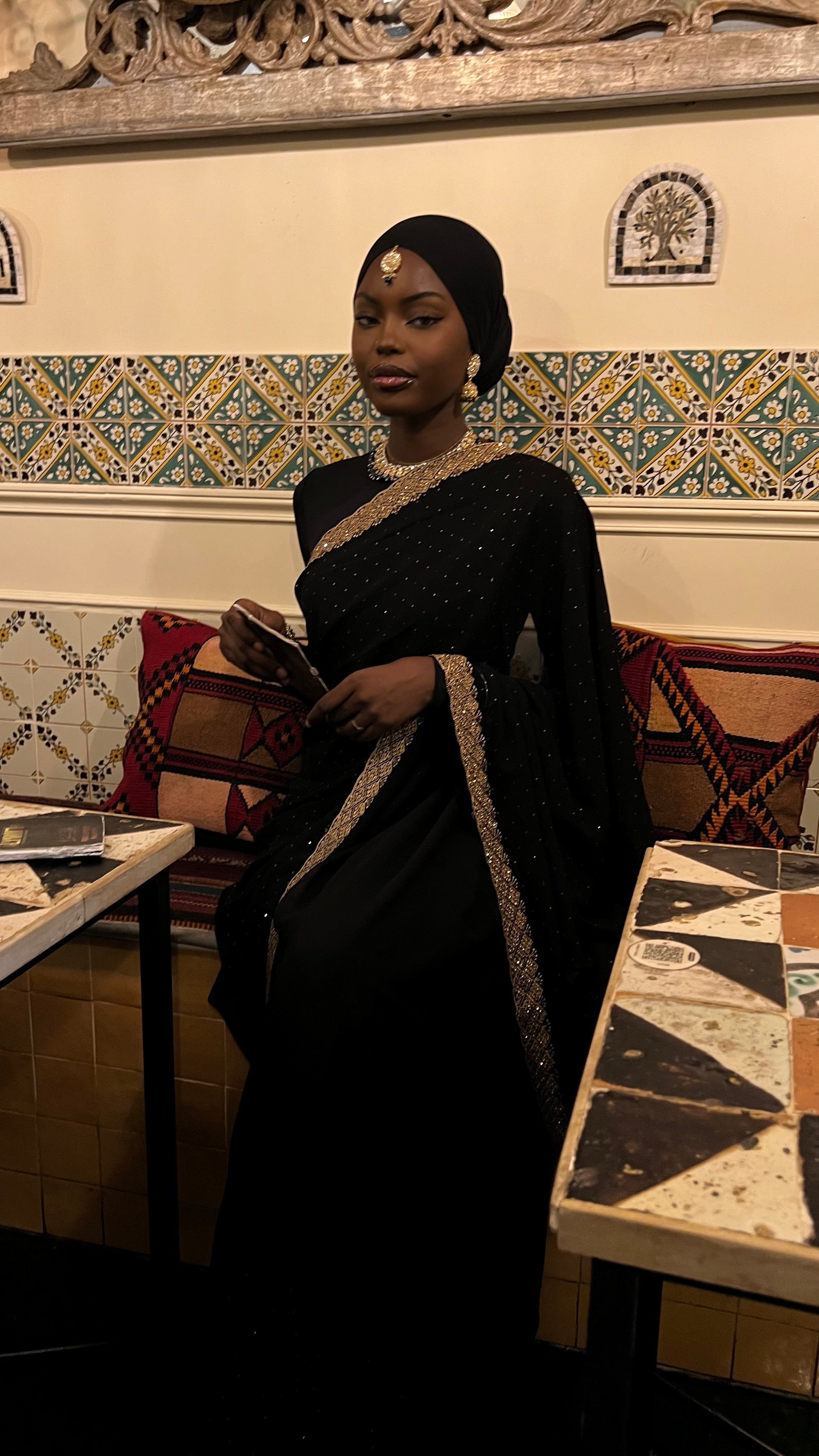 Saree Oumay